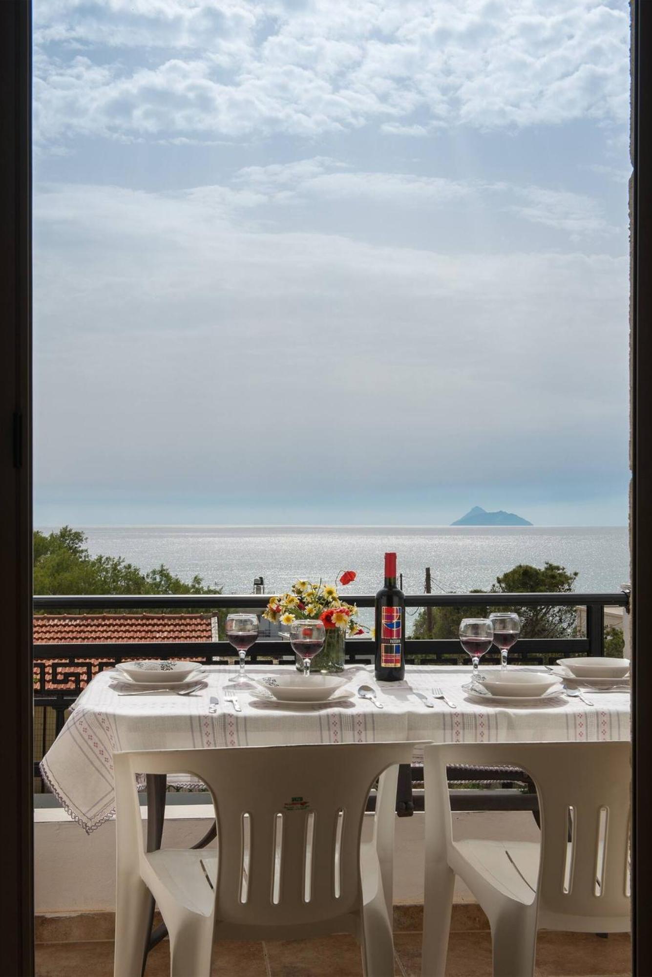 Sofia Apartment, With Sea & Mountain View Kalamaki  Eksteriør bilde